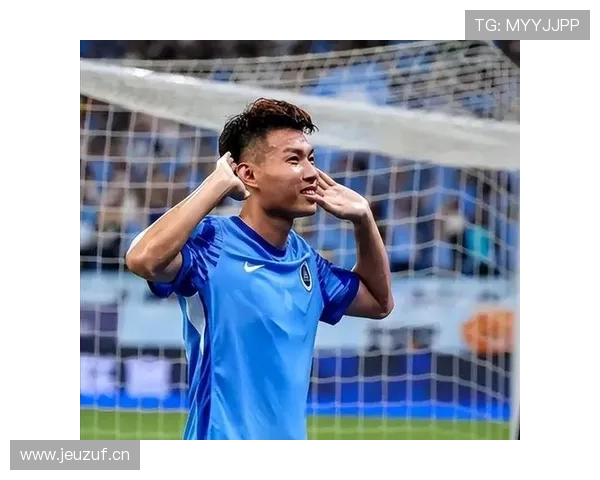 中超联赛新赛季揭幕战激烈上演 强强对决引爆球迷热情 - 副本 - 副本 (2)